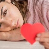 “Es que está enamorada” o cómo devaluar la palabra de una mujer